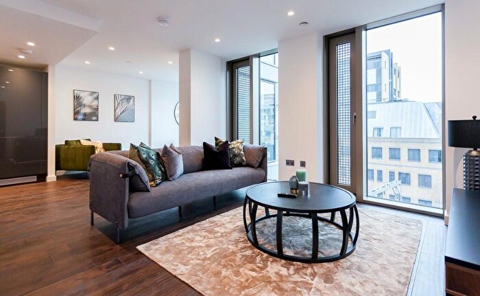 1 Bedroom Apartment To Rent In Lavender Place, Royal Mint Street, Tower Hill, E1