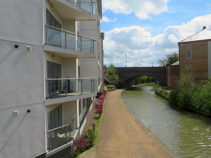 1 Bedroom Flat To Rent In Lonsdale, Wolverton, Milton Keynes, MK12