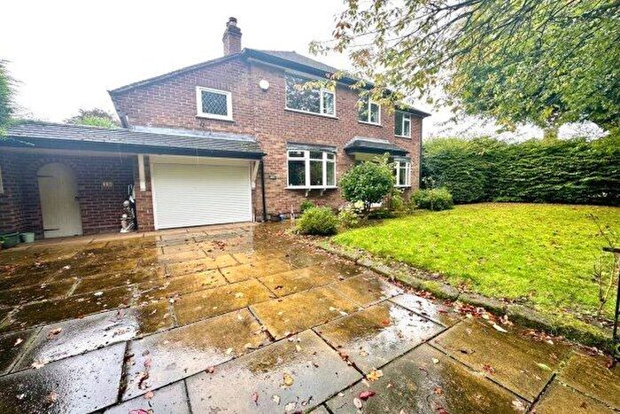 4 Bedroom Property To Rent In Hill Top Road, Warrington, WA4