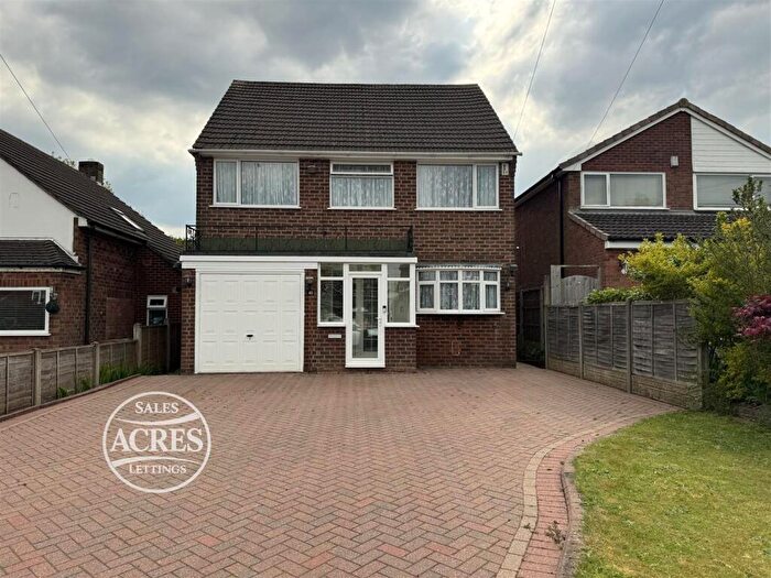 3 Bedroom Detached House For Sale In Maxholm Road, Streetly, Sutton Coldfield, B74