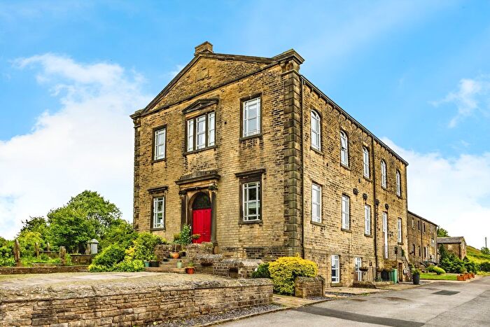 4 Bedroom Semi-Detached House For Sale In The Chapel, Huddersfield, HD3