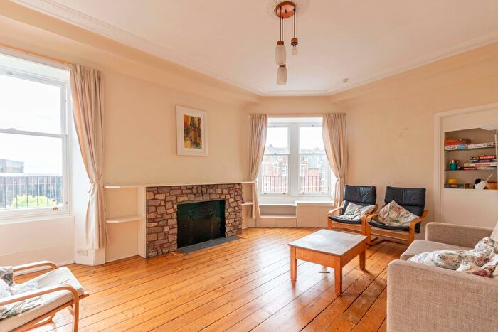 5 Bedroom Flat To Rent In Parkside Terrace, Edinburgh, EH16