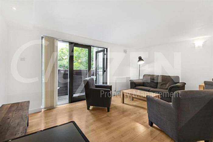 2 Bedroom Flat To Rent In The Chronos Building, Mile End Road, E1