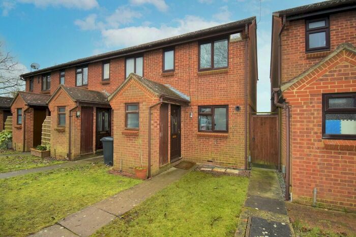2 Bedroom End Of Terrace House To Rent In Duncan Close, Welwyn Garden City, AL7