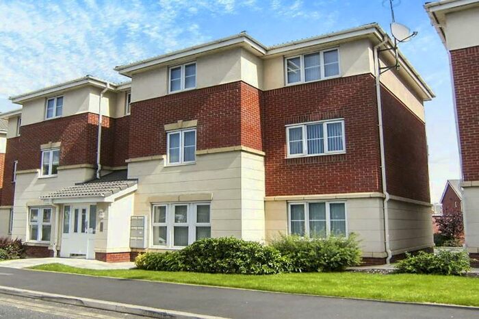 2 Bedroom Flat To Rent In Foundry Lane, Widnes, WA8