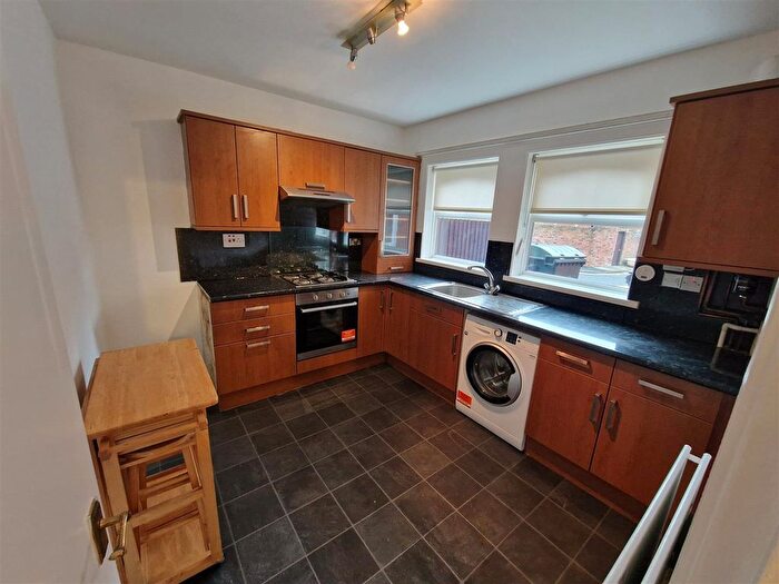 2 Bedroom Flat To Rent In Regent Road, Gosforth, NE3