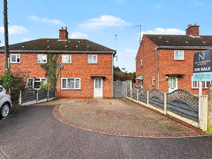 3 Bedroom Semi Detached House For Sale In Gaywood, King's Lynn, Norfolk, PE30