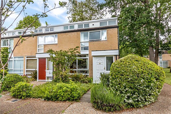 3 Bedroom End Of Terrace House For Sale In Weymede, Byfleet, West Byfleet, Surrey, KT14