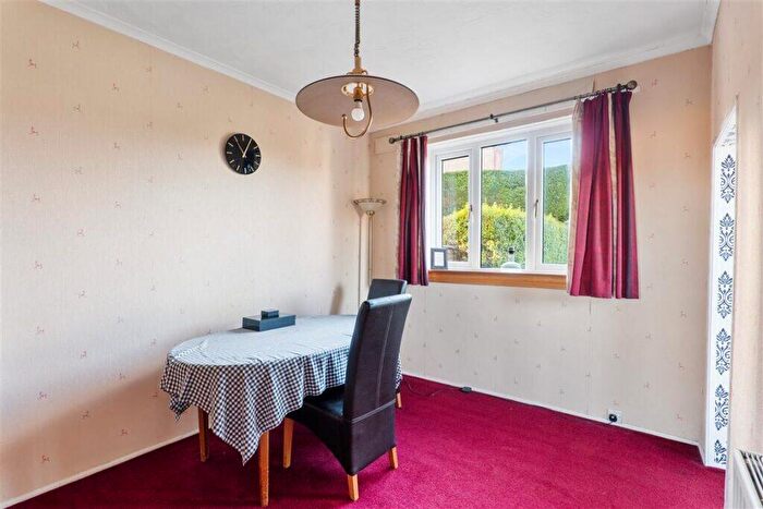 2 Bedroom Semi-Detached House For Sale In Vardar Avenue, Clarkston, G76
