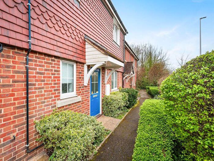 2 Bedroom Flat For Sale In Gournay Road, Hailsham, BN27