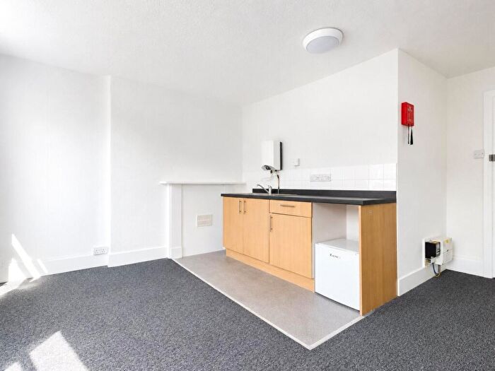 Apartment To Rent In Grand Parade, Brighton, BN2
