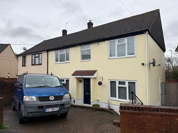 3 Bedroom House To Rent In Roberts Road, SO40