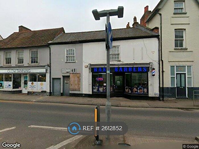 2 Bedroom Flat To Rent In London Street, Chertsey, KT16