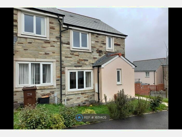 3 Bedroom End Of Terrace House To Rent In Slate Avenue, Liskeard, PL14