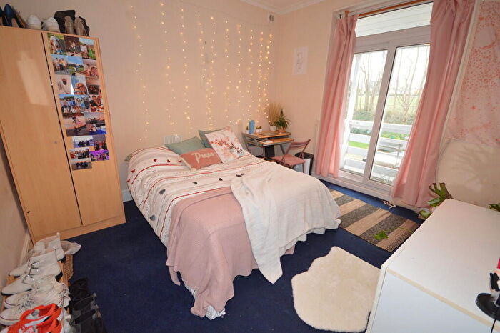 4 Bedroom Flat To Rent In Maxwell Road, Winton, BH9