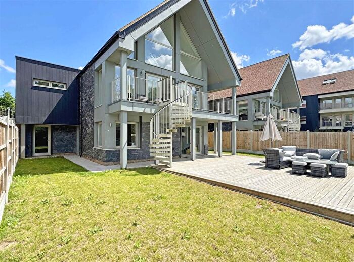 4 Bedroom Detached House For Sale In Lower Wimbush Road, Chelmsford Garden Community, Chelmsford, CM3