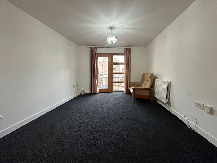 2 Bedroom Flat To Rent In Cooke Street, Barking, IG11