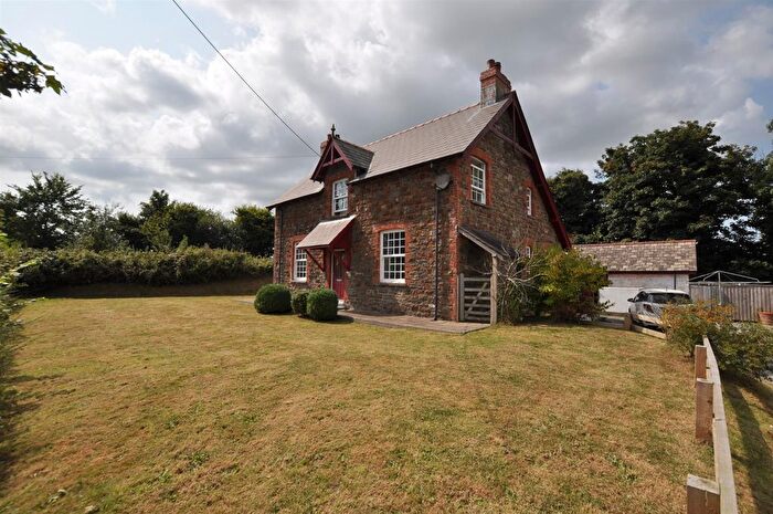 4 Bedroom Property To Rent In St. Clears, Carmarthen, SA33