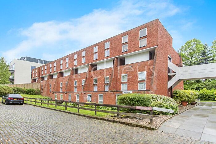 2 Bedroom Flat To Rent In Beecholme, Woodside Park Road, N12
