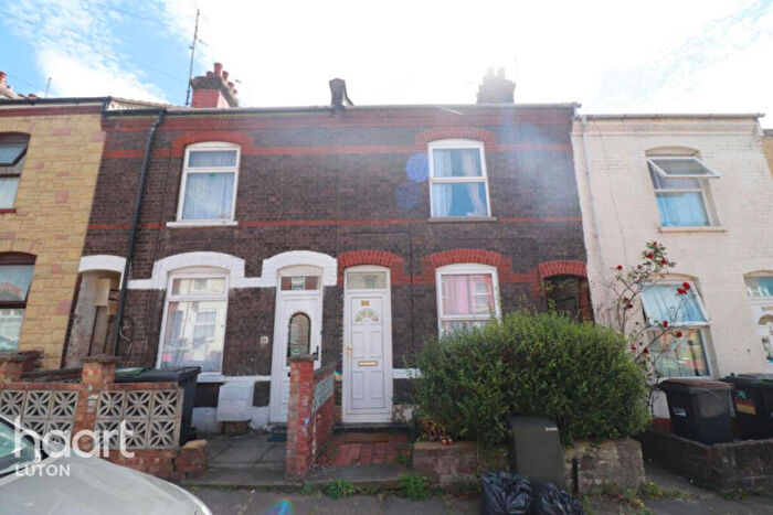 3 Bedroom Terraced House To Rent In Norman Road, Luton, LU3