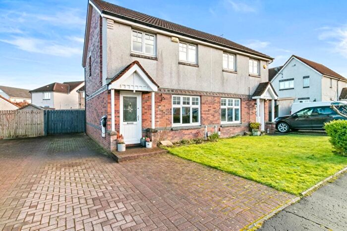 3 Bedroom Semi-Detached House For Sale In Kiloran Grove, Newton Mearns, G77