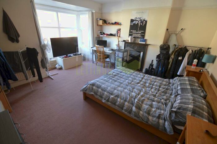 5 Bedroom Terraced House To Rent In Queens Road, Clarendon Park, LE2