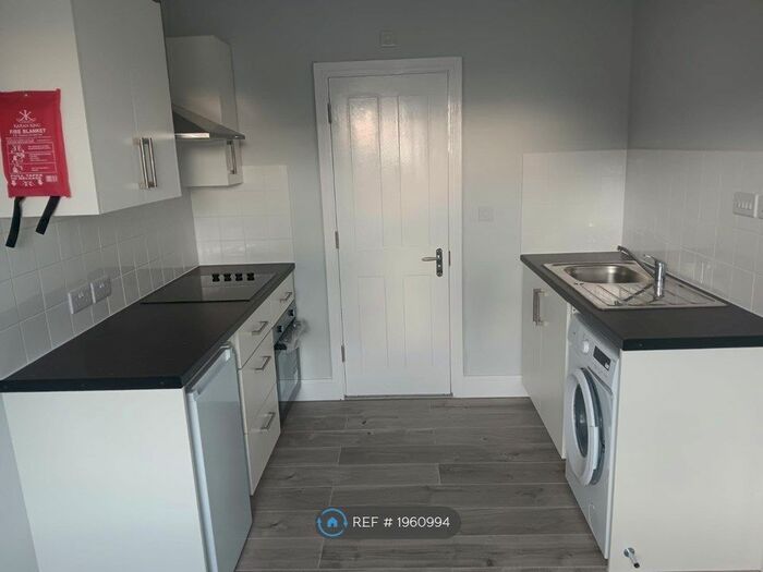 Studio To Rent In Kingston Road, Kingston (London), KT3