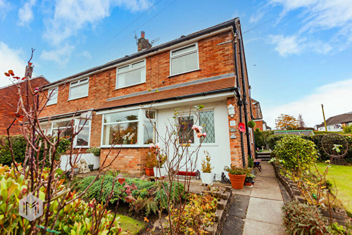 3 Bedroom Semi-Detached House For Sale In Bramhall Avenue, Harwood, Bolton, BL2