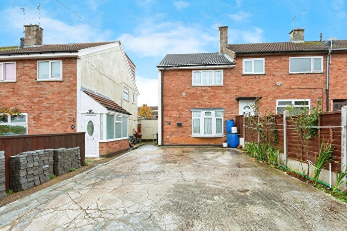 2 Bedroom Terraced House For Sale In Roborough Green, Leicester, LE5