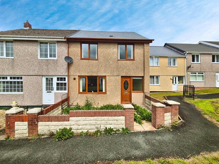 2 Bedroom End Of Terrace House For Sale In East Pentwyn, Blaina, Abertillery, NP13