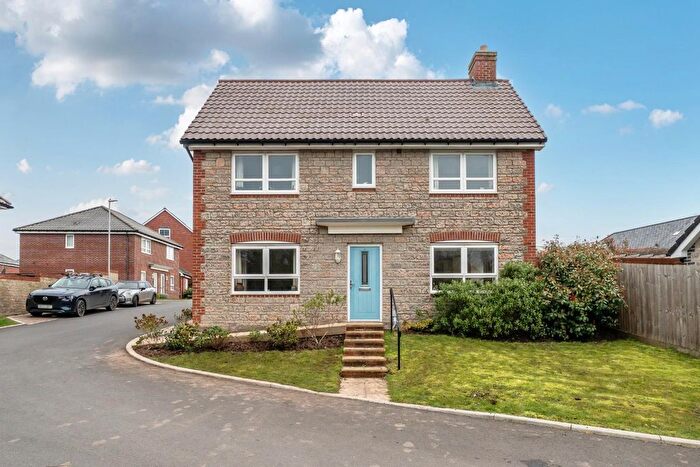 3 Bedroom Detached House For Sale In Midland View, Charfield, GL12