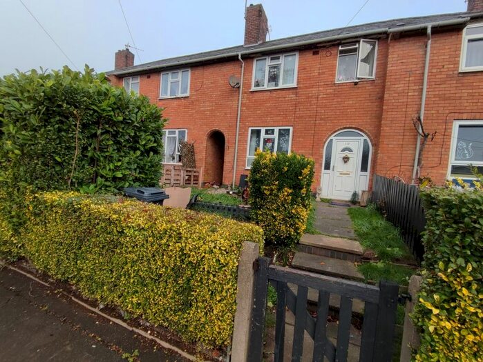 3 Bedroom Semi-Detached House To Rent In Stephenson Drive, Leicester, LE3
