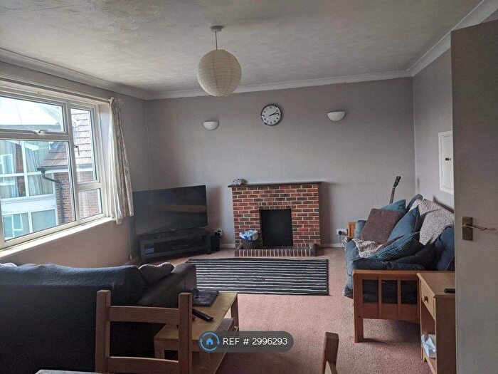 2 Bedroom Maisonette To Rent In Highfield Lane, Southampton, SO17
