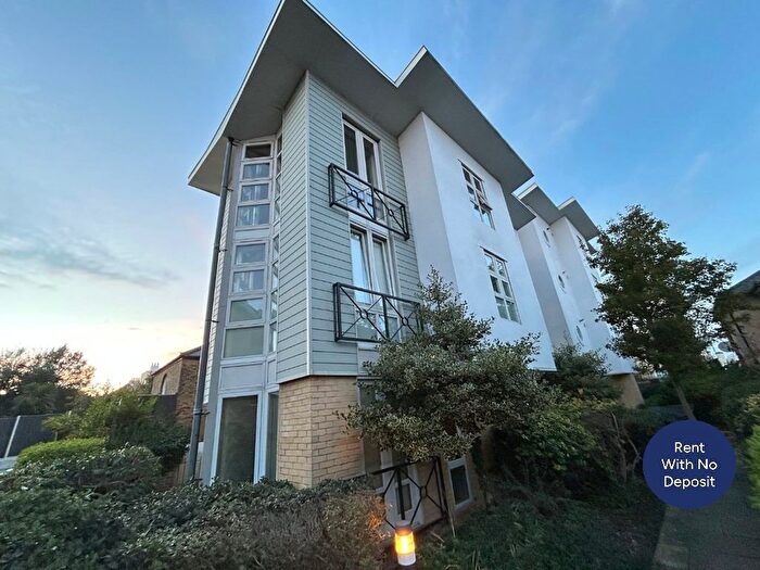 2 Bedroom Flat To Rent In Priory Courtyard, Ramsgate, Kent, CT11