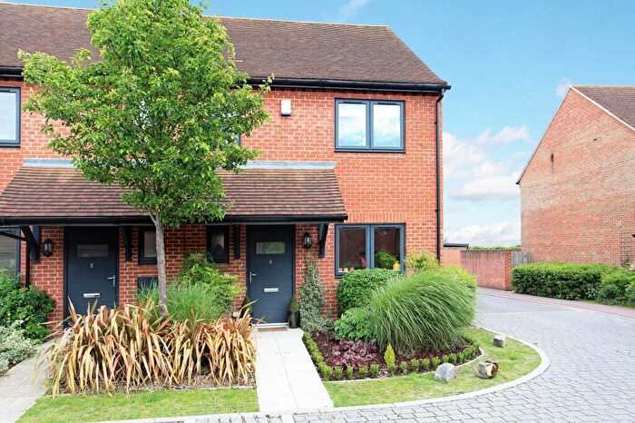 2 Bedroom Semi-Detached House For Sale In Broadview Close, Kings Worthy, SO23