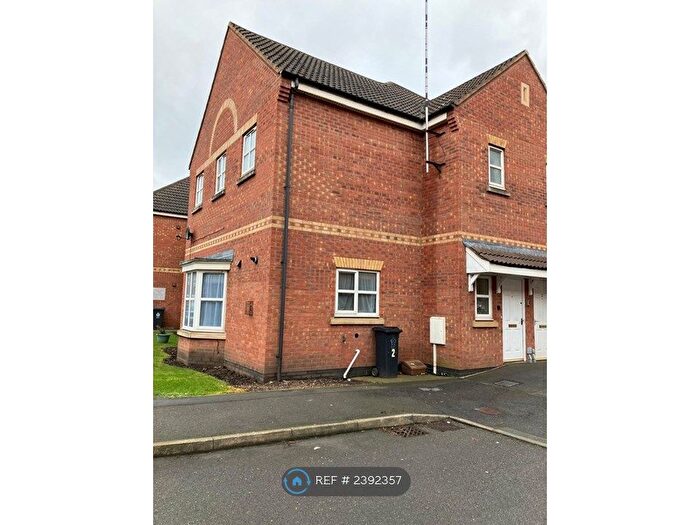 2 Bedroom End Of Terrace House To Rent In Englewood Close, Leicester, LE4