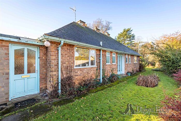 2 Bedroom Bungalow For Sale In Cliff Drive, Radcliffe-On-Trent, Nottingham, NG12