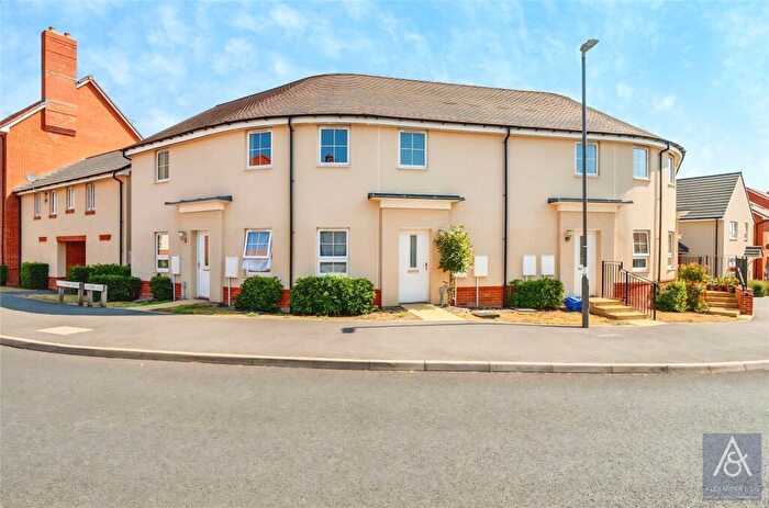 2 Bedroom Maisonette For Sale In Swithin Lane, Buckingham, Buckinghamshire, MK18