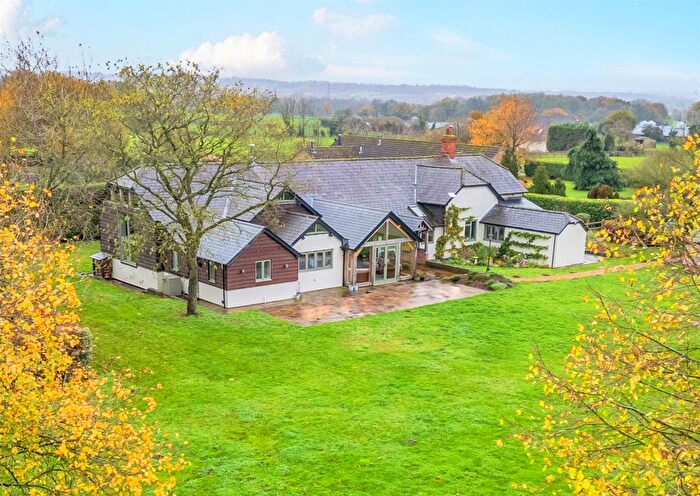 4 Bedroom Detached House For Sale In Hawk Street, Bromham, Chippenham, SN15