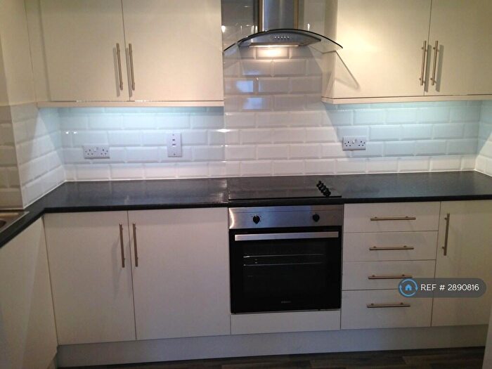 1 Bedroom Flat To Rent In Collingwood House, Greenhithe, DA9