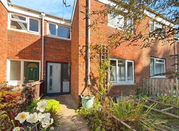 3 Bedroom Terraced House For Sale In Wordsworth Close, Basingstoke, Hampshire, RG24