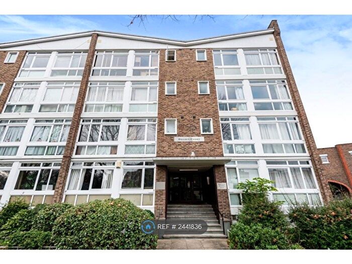 Studio To Rent In Dryden Court, London, SE11