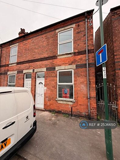 3 Bedroom End Of Terrace House To Rent In Whittier Road, Nottingham, NG2