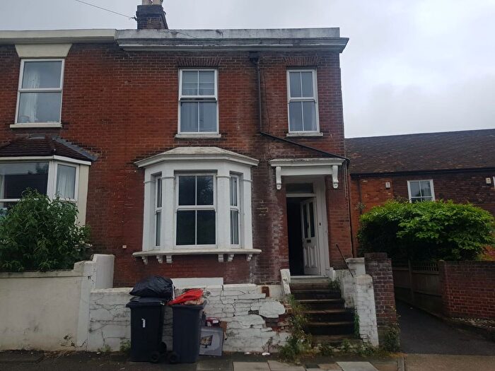 5 Bedroom End Terrace House To Rent In Gordon Road, Canterbury, CT1