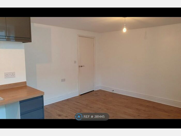 1 Bedroom Flat To Rent In Trinity, Margate, CT9