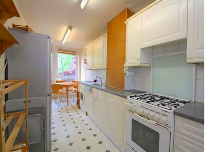 3 Bedroom Maisonette To Rent In Reedham Close, N17