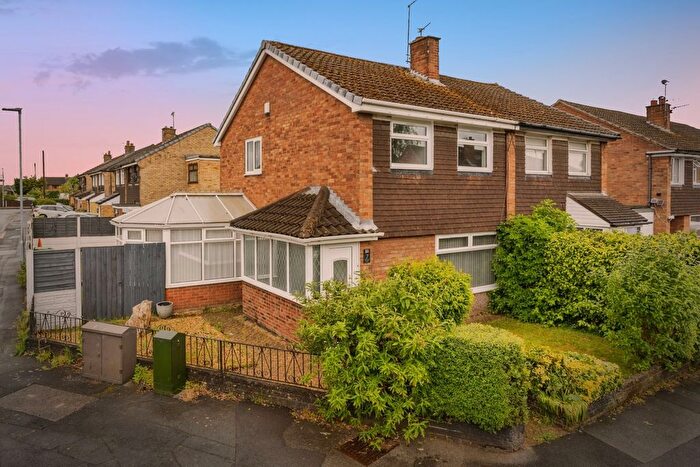 3 Bedroom Semi-Detached House For Sale In Kintore Drive, Great Sankey, Warrington, Cheshire, WA5