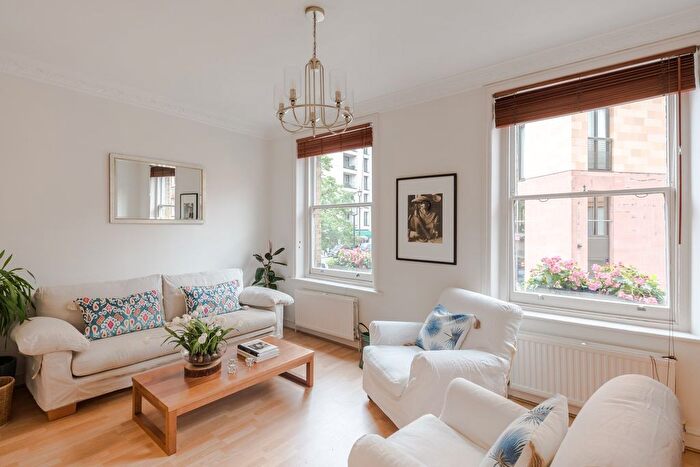 1 Bedroom Flat To Rent In Chiltern Street, Marylebone, London, W1U