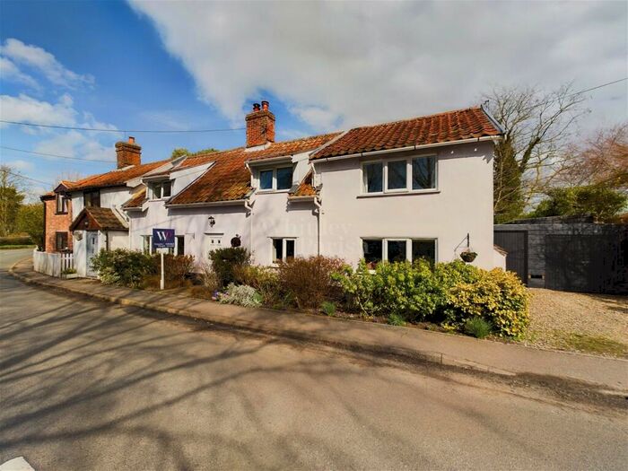3 Bedroom Cottage For Sale In The Street, Redgrave, Diss, IP22