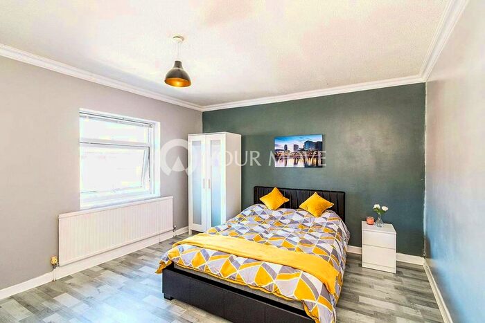 5 Bedroom Detached House To Rent In Orchard Road, Southsea, Hampshire, PO4